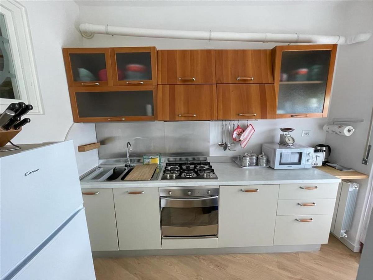 Appartamento Con Vista Lago توسكولانو ماديرنو المظهر الخارجي الصورة